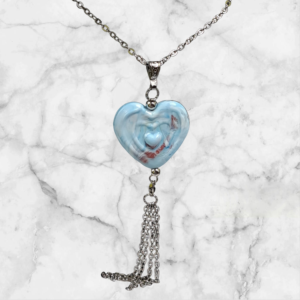 💙Collier artisanal – Perle de verre cœur 3D bleue & pompon amovible